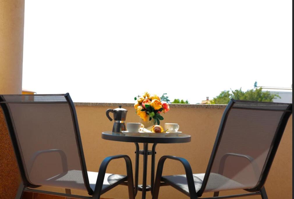 Apartman Nicol Liznjan Exterior photo
